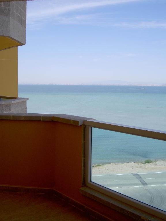 Apartamentos Turisticos Playa Principe La Manga del Mar Menor Rom bilde